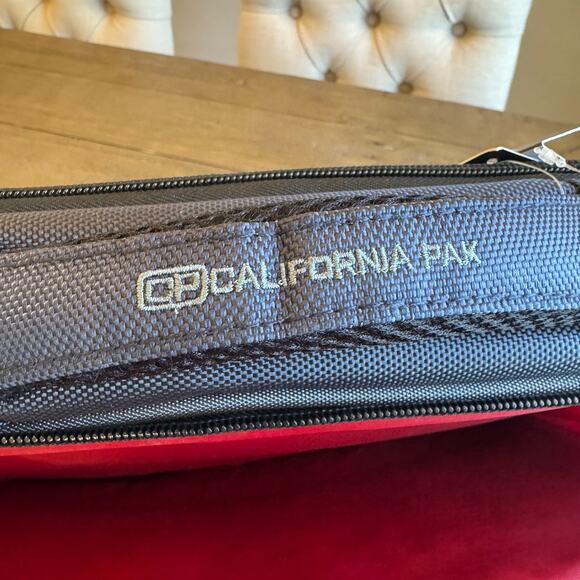 CALPAK NWT Magno Armor Laptop Bag Briefcase Padded Pockets Adjustable Strap - Picture 4 of 13